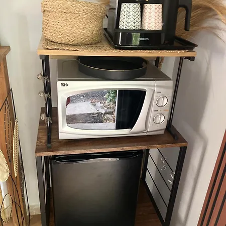 Maison d'hôtes Indépendante Au Joli Mazet à Idéalement Situé Entre La Garrigue Et La Nîmes